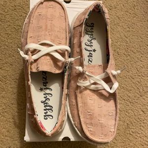 gypsy jazz boat shoe.